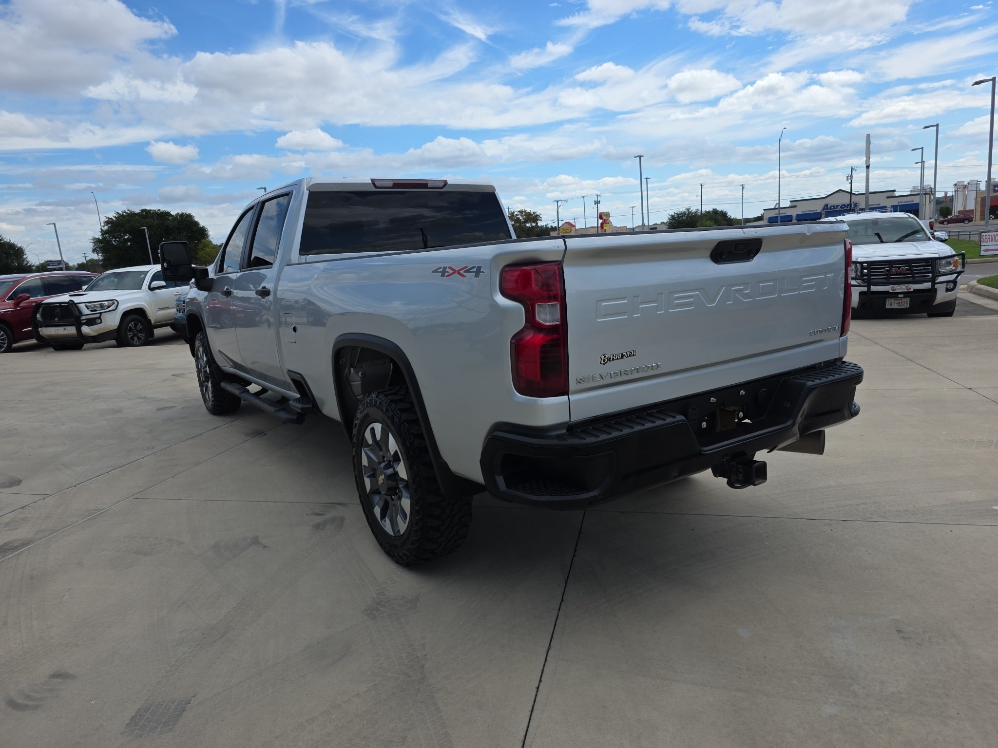 2022 Chevrolet Silverado Custom
