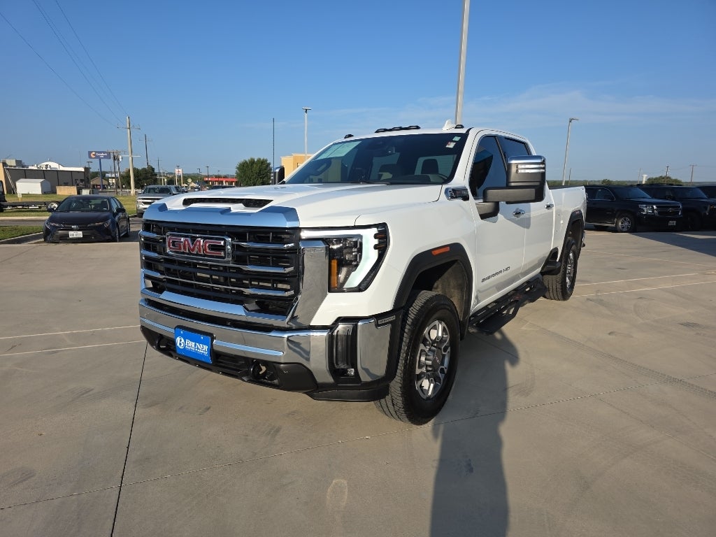 2026 GMC Sierra SLT