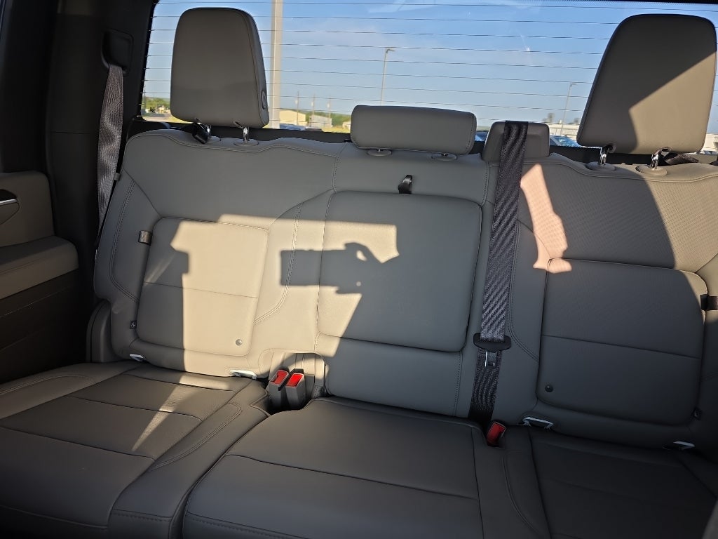2026 GMC Sierra SLT