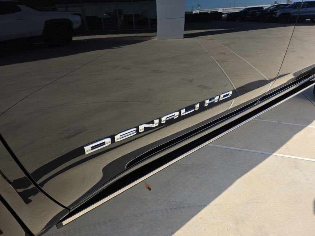 2025 GMC Sierra 2500HD Denali