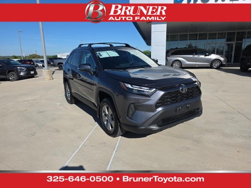 2025 Toyota RAV4 XLE