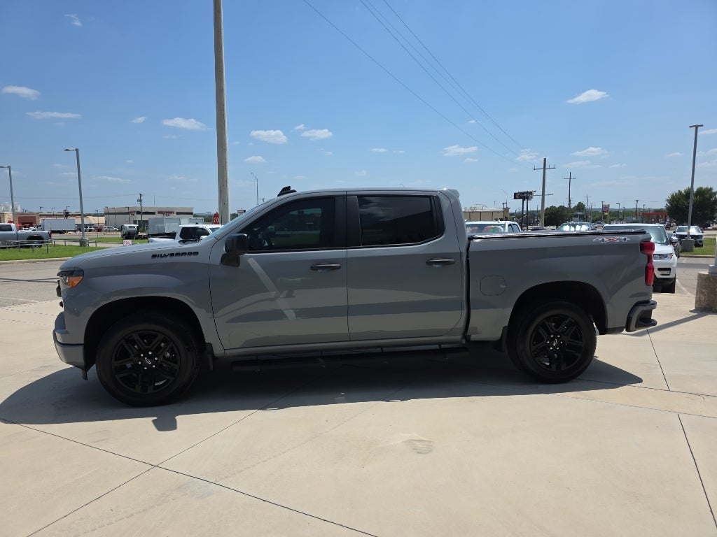 2024 Chevrolet Silverado Custom