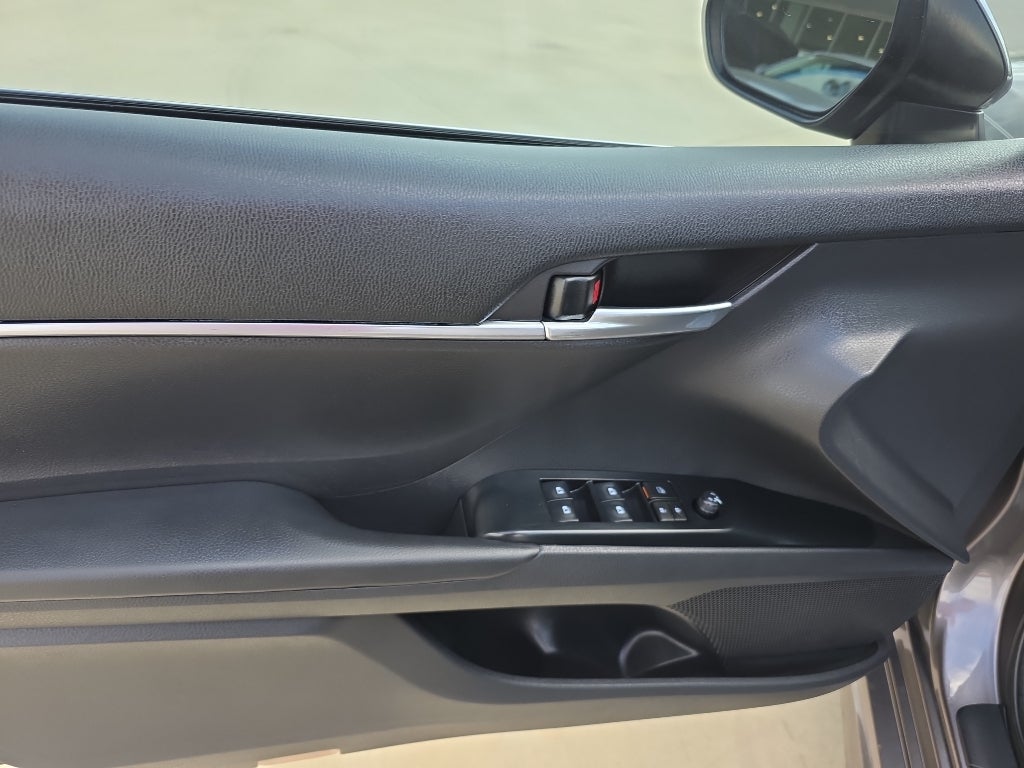 2019 Toyota Camry Hybrid SE