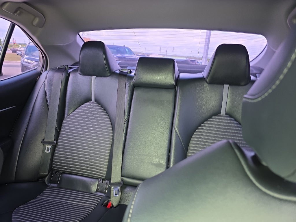 2019 Toyota Camry Hybrid SE