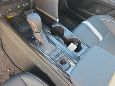 2025 Toyota Camry Hybrid SE