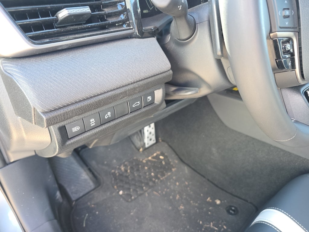 2025 Toyota Camry Hybrid SE