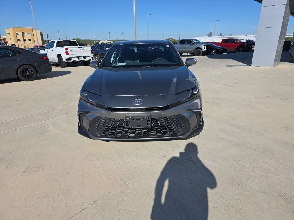 2025 Toyota Camry Hybrid SE