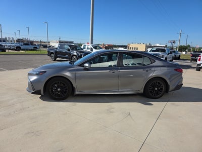2025 Toyota Camry Hybrid SE