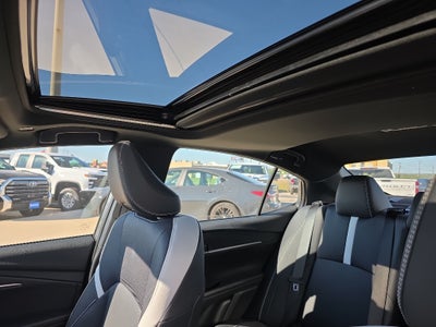 2025 Toyota Camry Hybrid SE