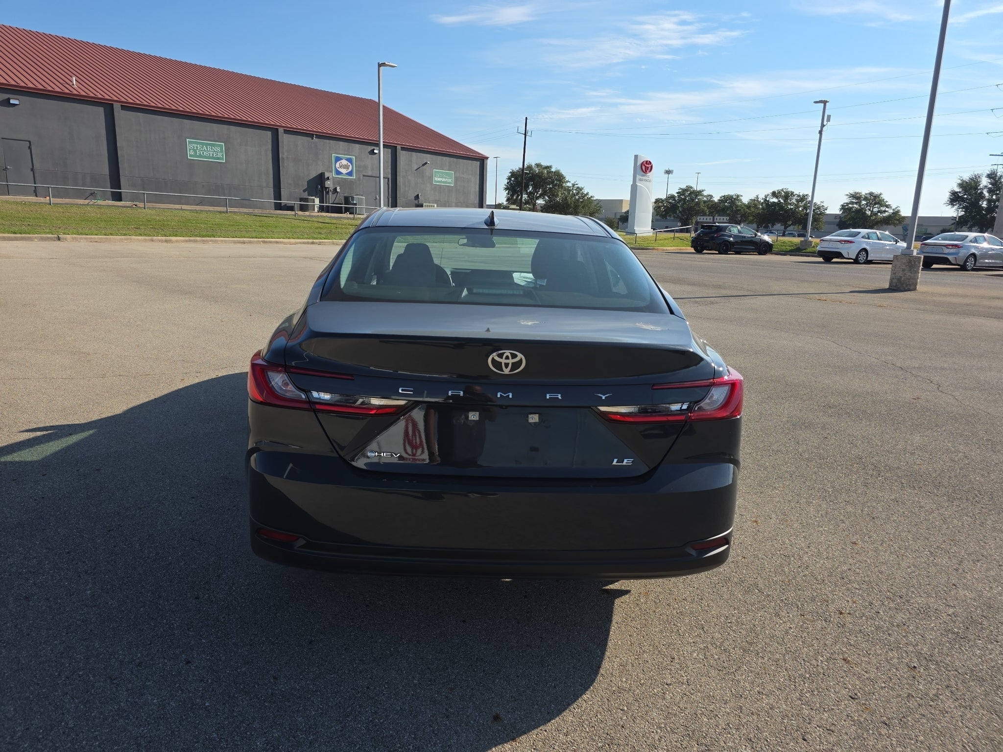 2025 Toyota Camry Hybrid LE