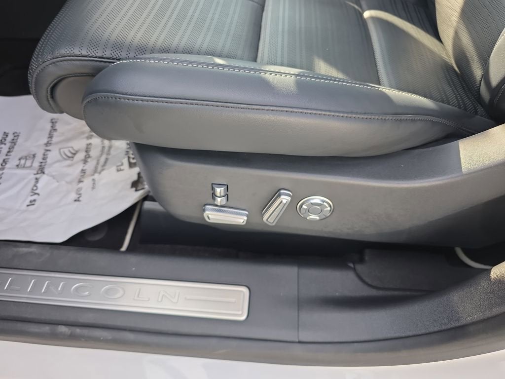 2025 Lincoln Nautilus Reserve