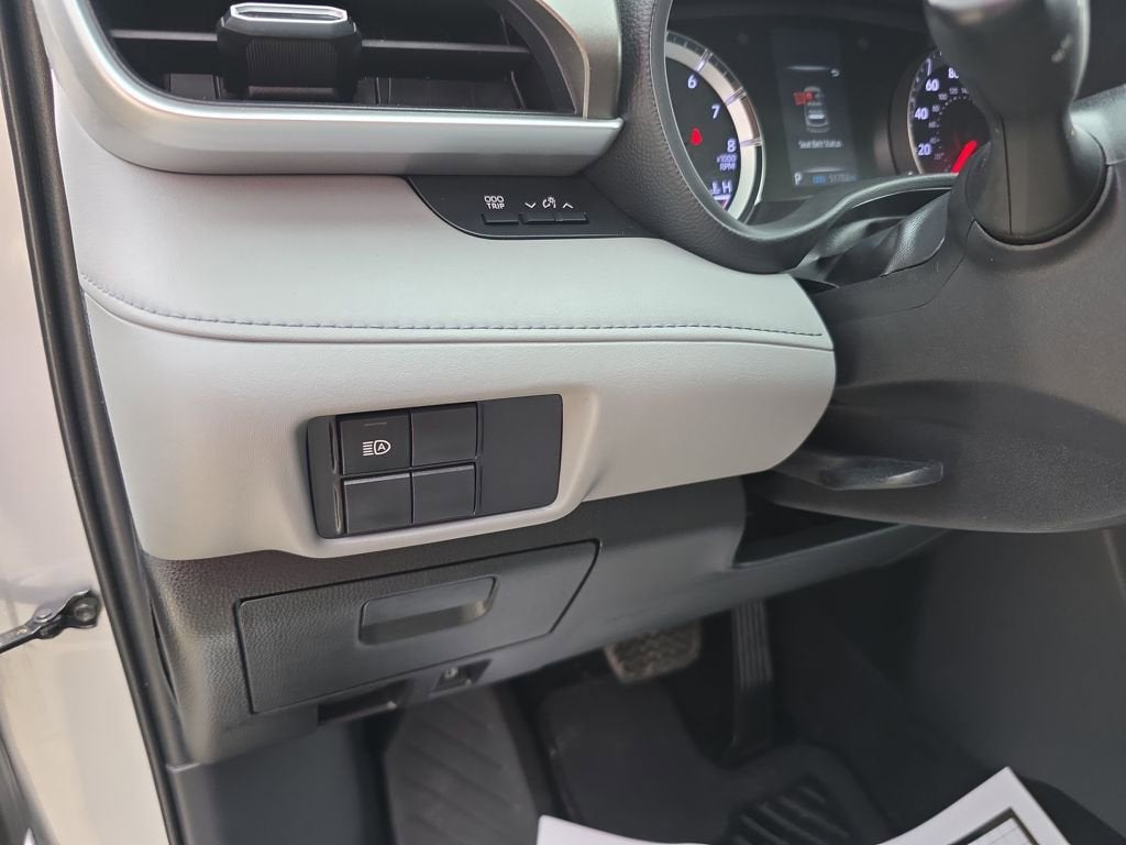 2020 Toyota Highlander L