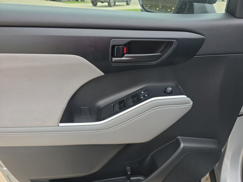 2020 Toyota Highlander L