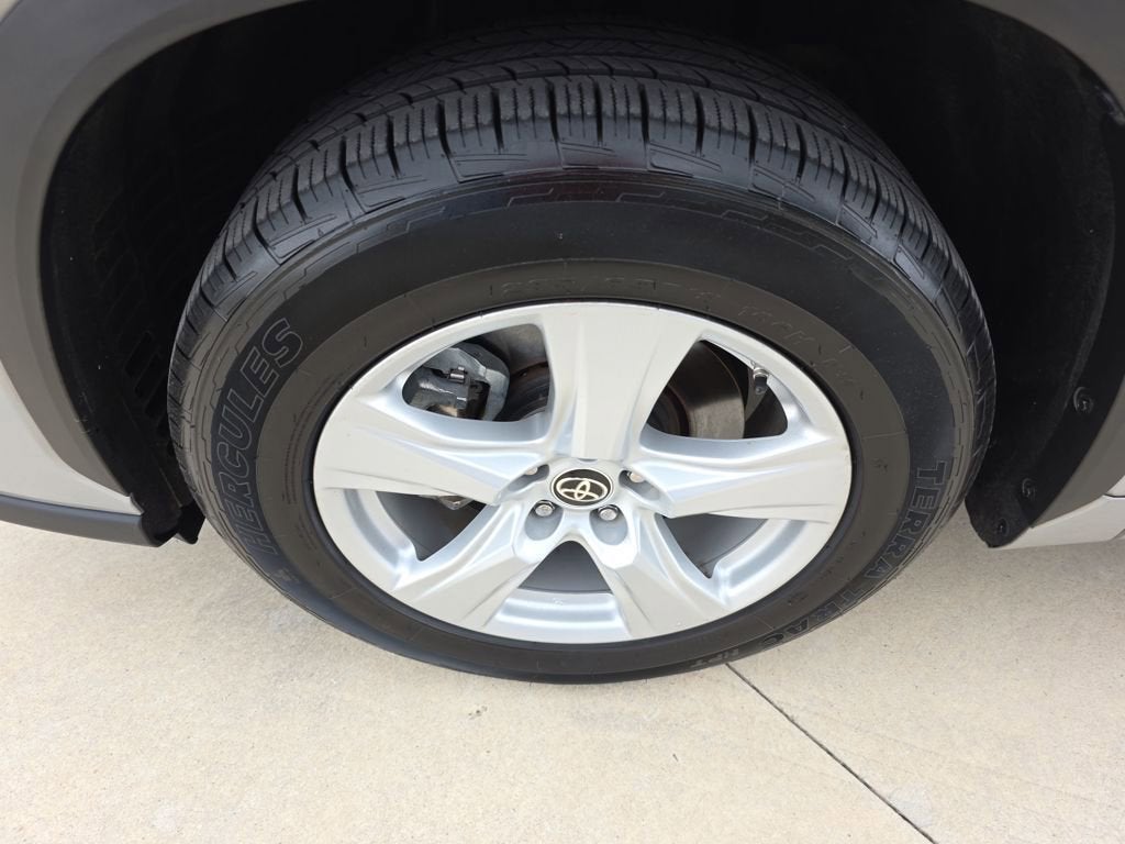 2020 Toyota Highlander L