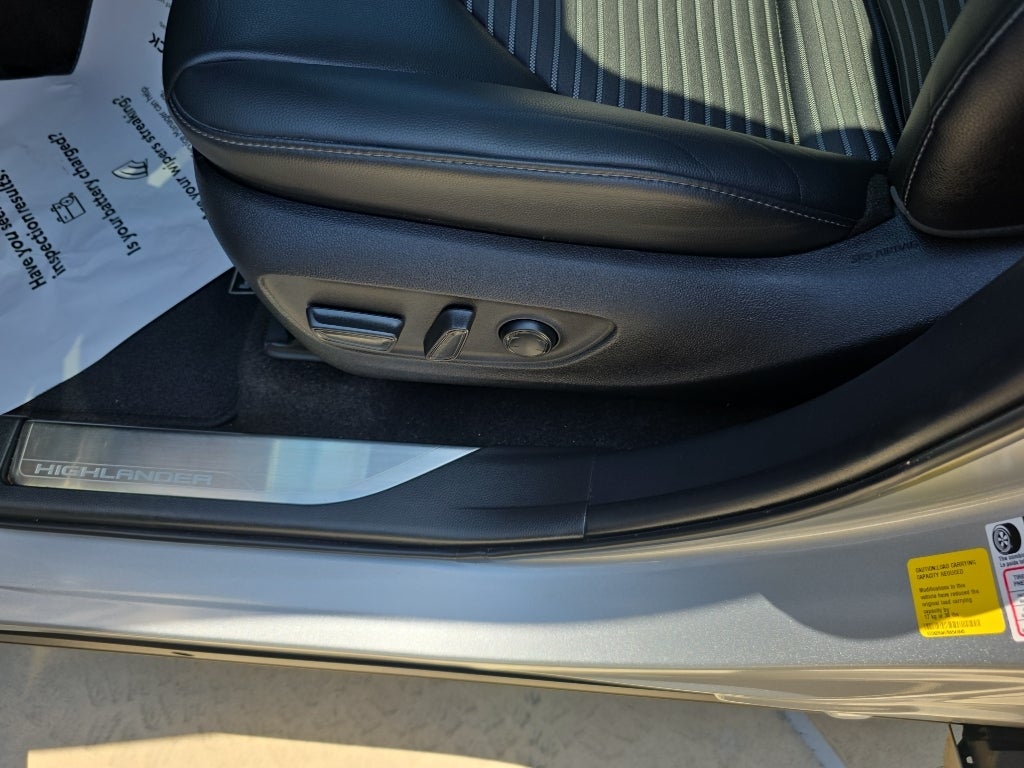 2024 Toyota Highlander Base