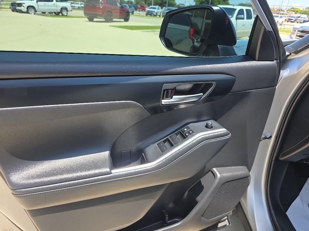 2024 Toyota Highlander Base