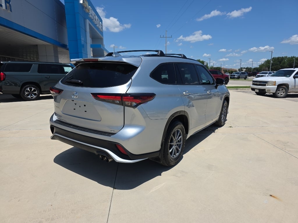 2024 Toyota Highlander Base