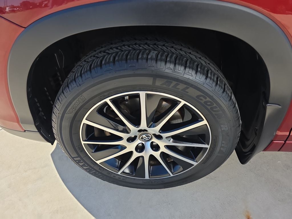 2017 Toyota Highlander SE