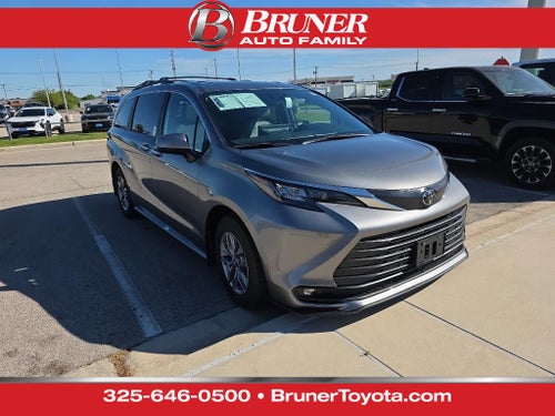 2026 Toyota Sienna XLE