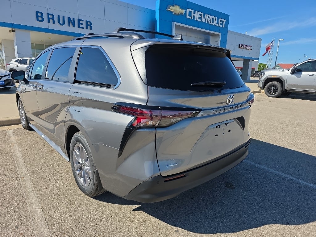 2026 Toyota Sienna XLE