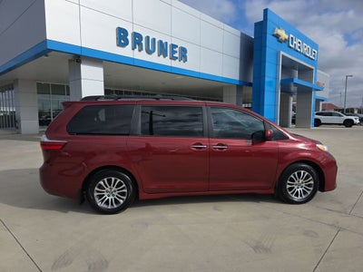 2020 Toyota Sienna Base