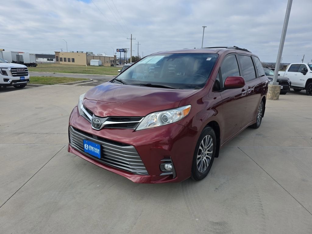 2020 Toyota Sienna Base