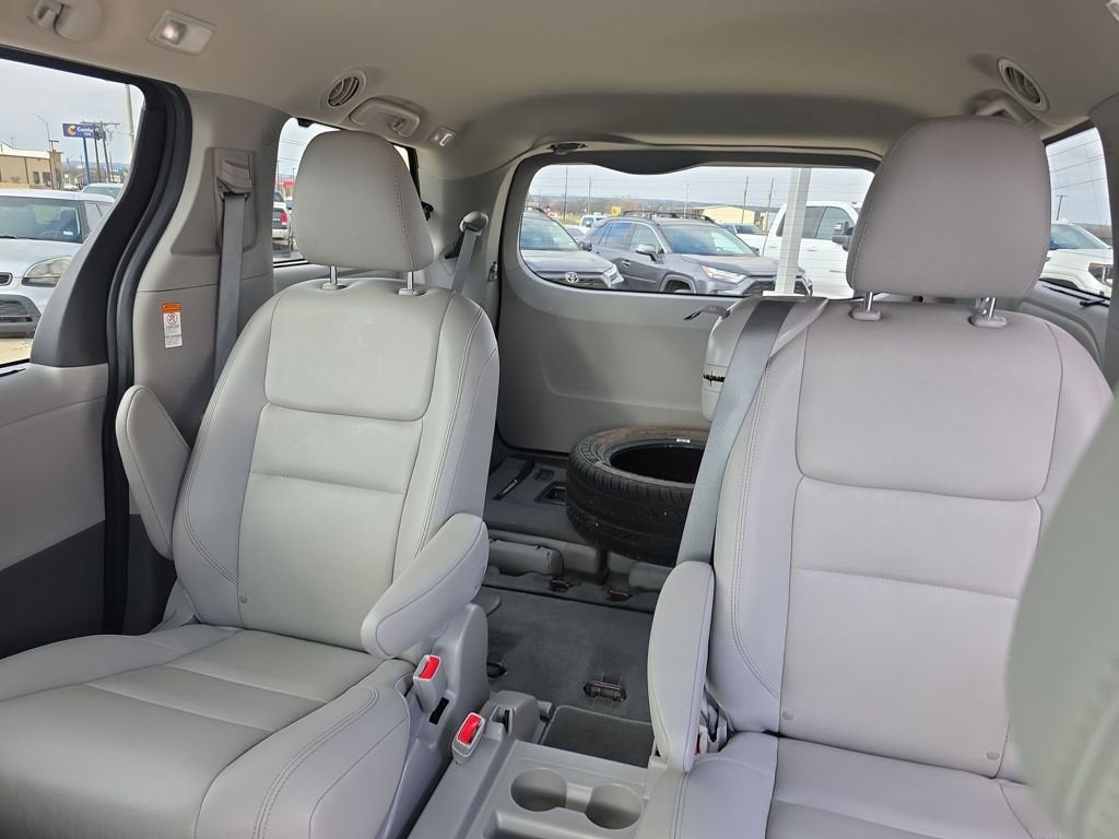 2020 Toyota Sienna Base
