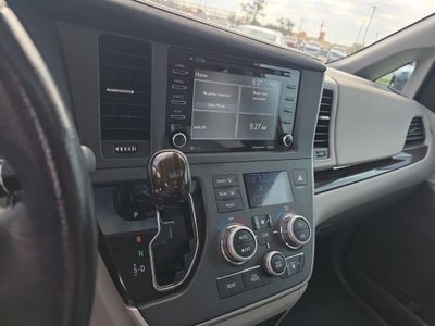 2020 Toyota Sienna Base