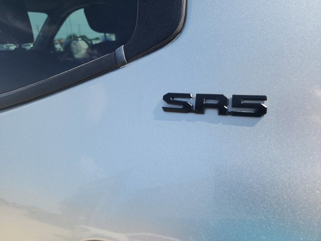 2022 Toyota Tundra 2WD SR5