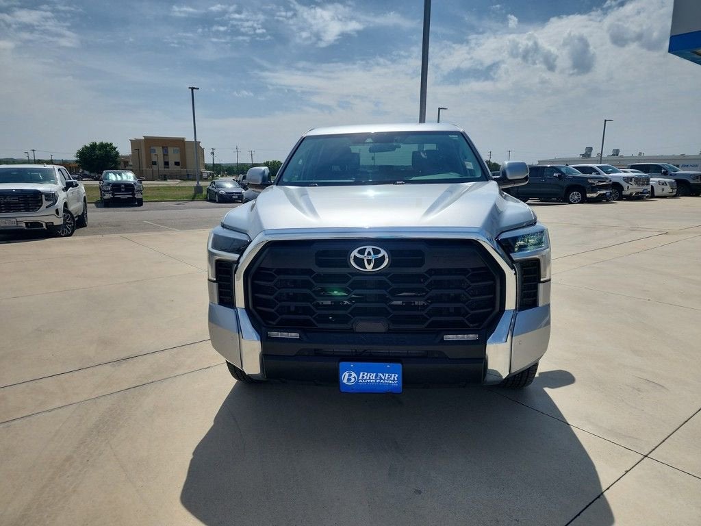 2022 Toyota Tundra 2WD SR5