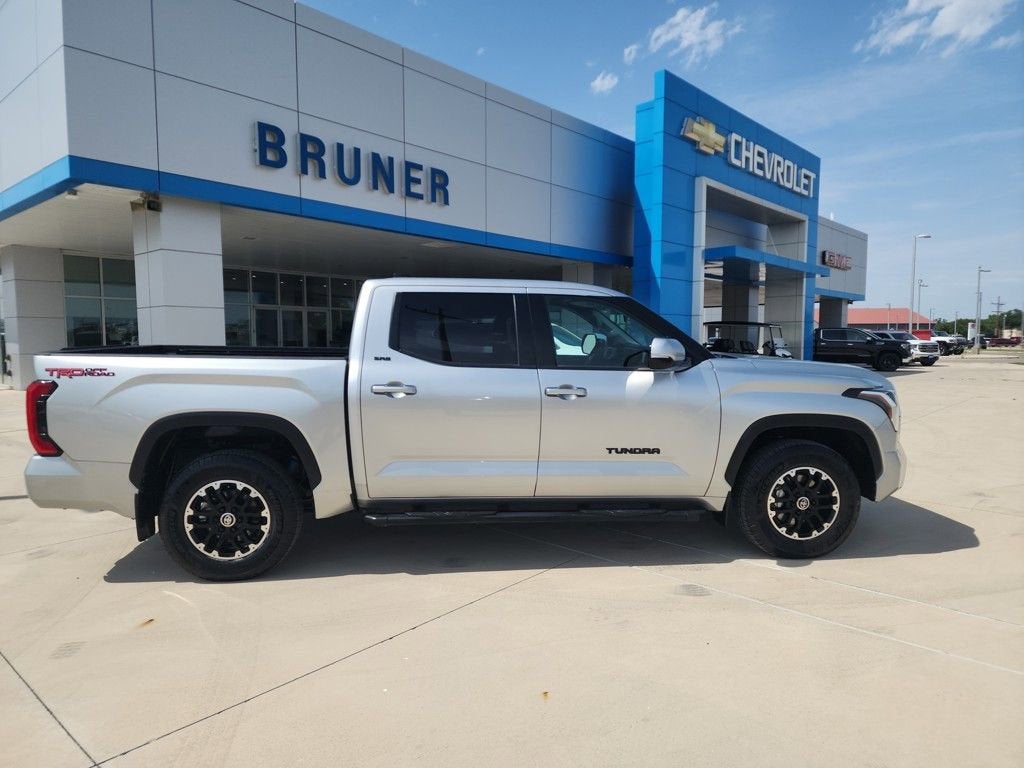 2022 Toyota Tundra 2WD SR5