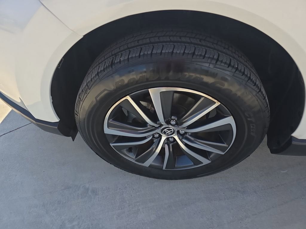 2021 Toyota Venza LE