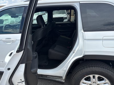 2025 Jeep Grand Cherokee GRAND CHEROKEE LAREDO 4X4