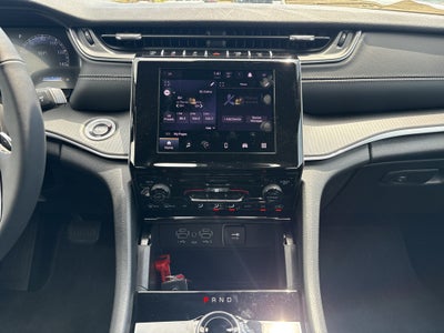 2025 Jeep Grand Cherokee GRAND CHEROKEE LAREDO 4X4