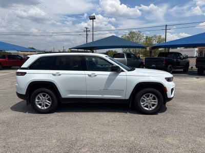 2025 Jeep Grand Cherokee GRAND CHEROKEE LAREDO 4X4