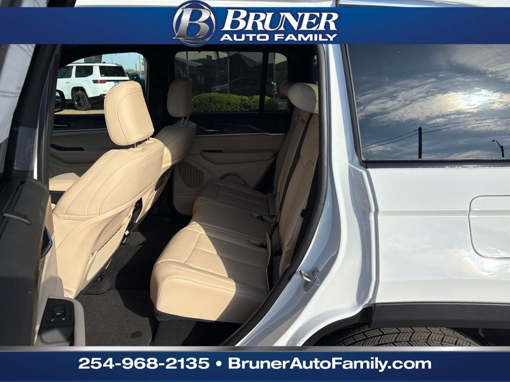 2025 Jeep Grand Cherokee GRAND CHEROKEE LIMITED 4X4