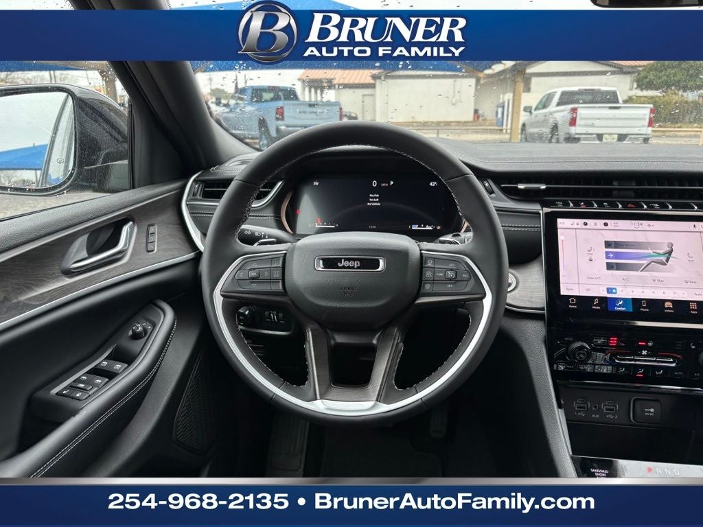 2025 Jeep Grand Cherokee GRAND CHEROKEE LIMITED 4X4