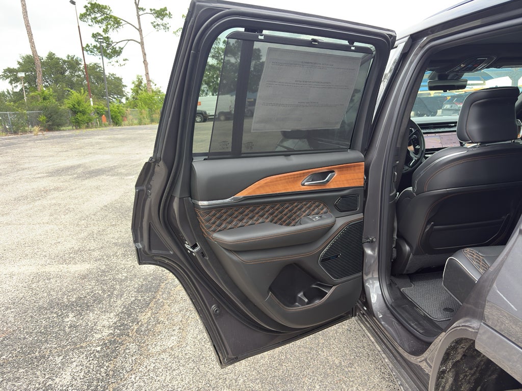 2026 Jeep Grand Cherokee GRAND CHEROKEE SUMMIT 4X4