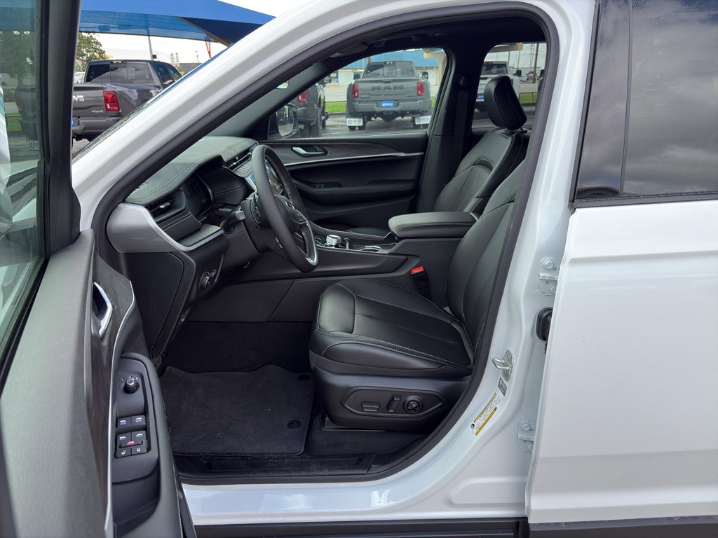 2026 Jeep Grand Cherokee GRAND CHEROKEE L LIMITED 4X2