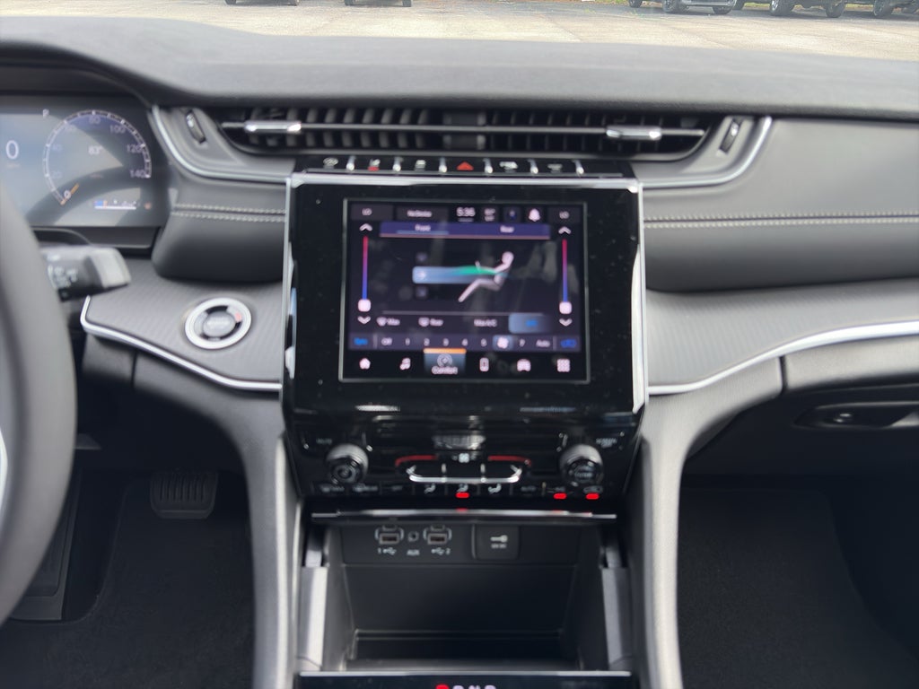 2026 Jeep Grand Cherokee GRAND CHEROKEE L LAREDO 4X4
