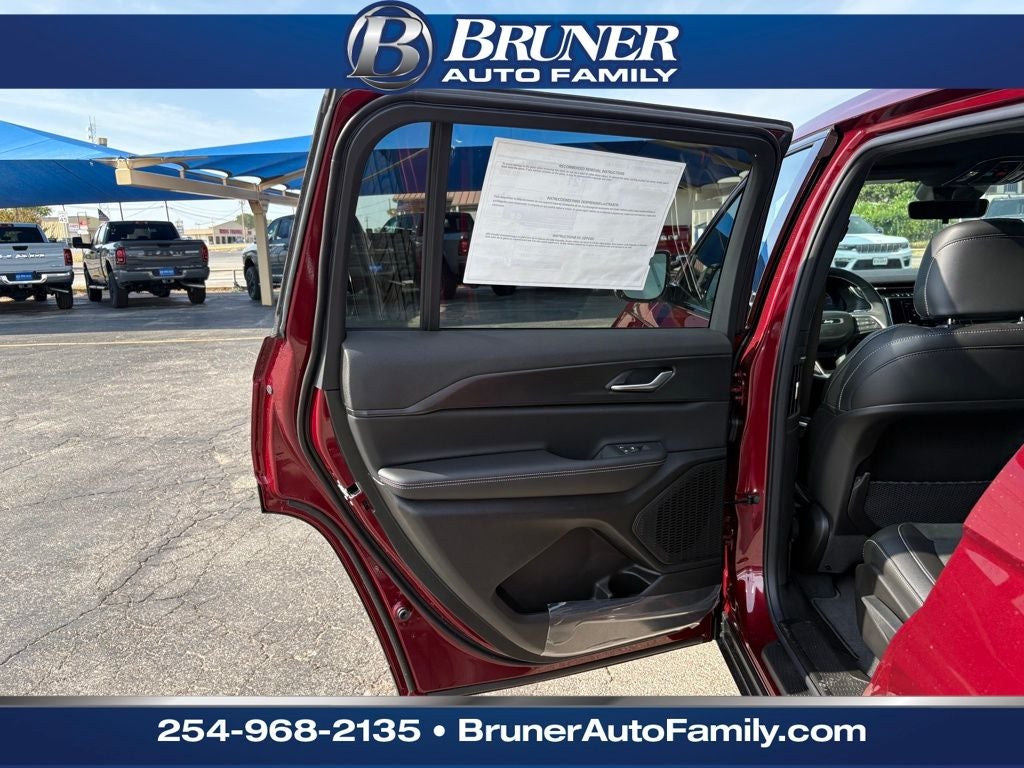 2025 Jeep Grand Cherokee GRAND CHEROKEE L ALTITUDE X 4X4