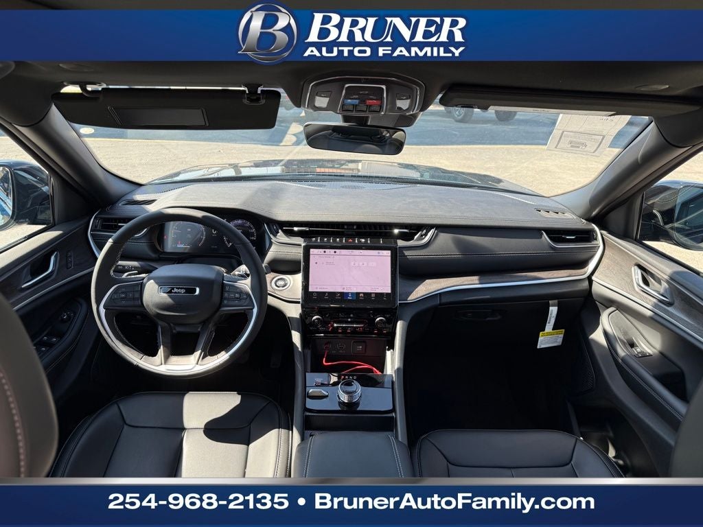 2025 Jeep Grand Cherokee GRAND CHEROKEE L LIMITED 4X4