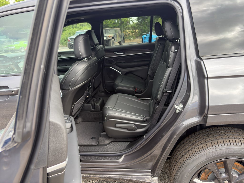 2026 Jeep Grand Cherokee GRAND CHEROKEE L LIMITED RESERVE 4X4