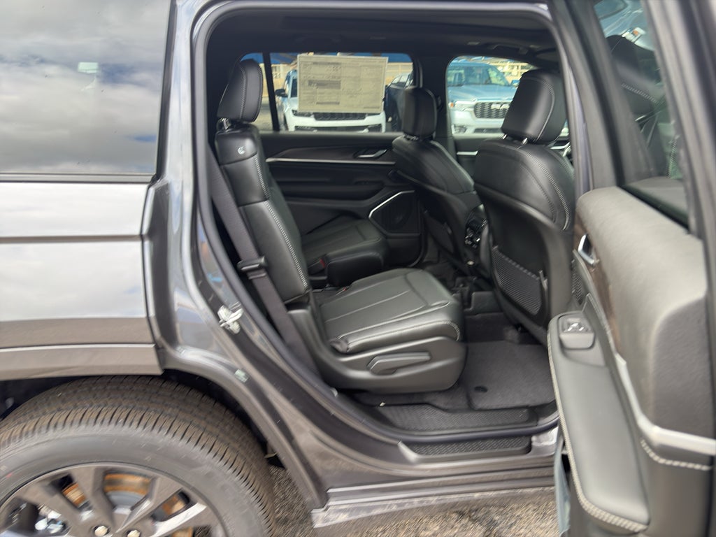 2026 Jeep Grand Cherokee GRAND CHEROKEE L LIMITED RESERVE 4X4