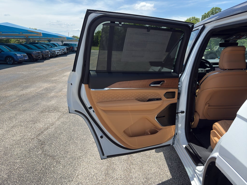 2026 Jeep Grand Cherokee GRAND CHEROKEE L SUMMIT 4X4