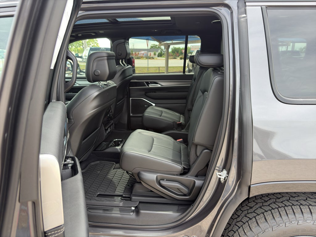 2026 Jeep Grand Wagoneer GRAND WAGONEER UPLAND 4X4