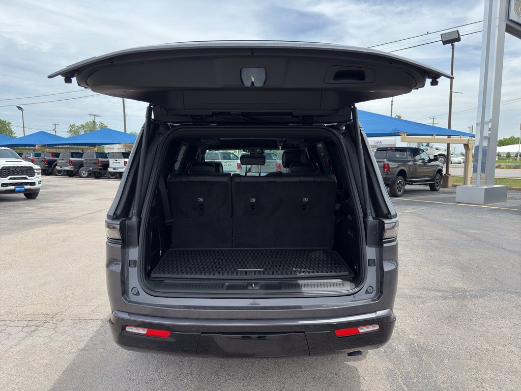 2026 Jeep Grand Wagoneer GRAND WAGONEER UPLAND 4X4