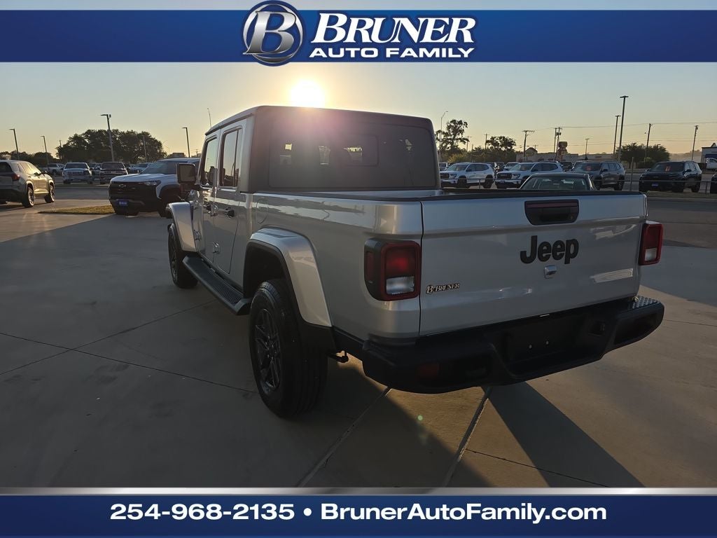2024 Jeep Gladiator Sport S