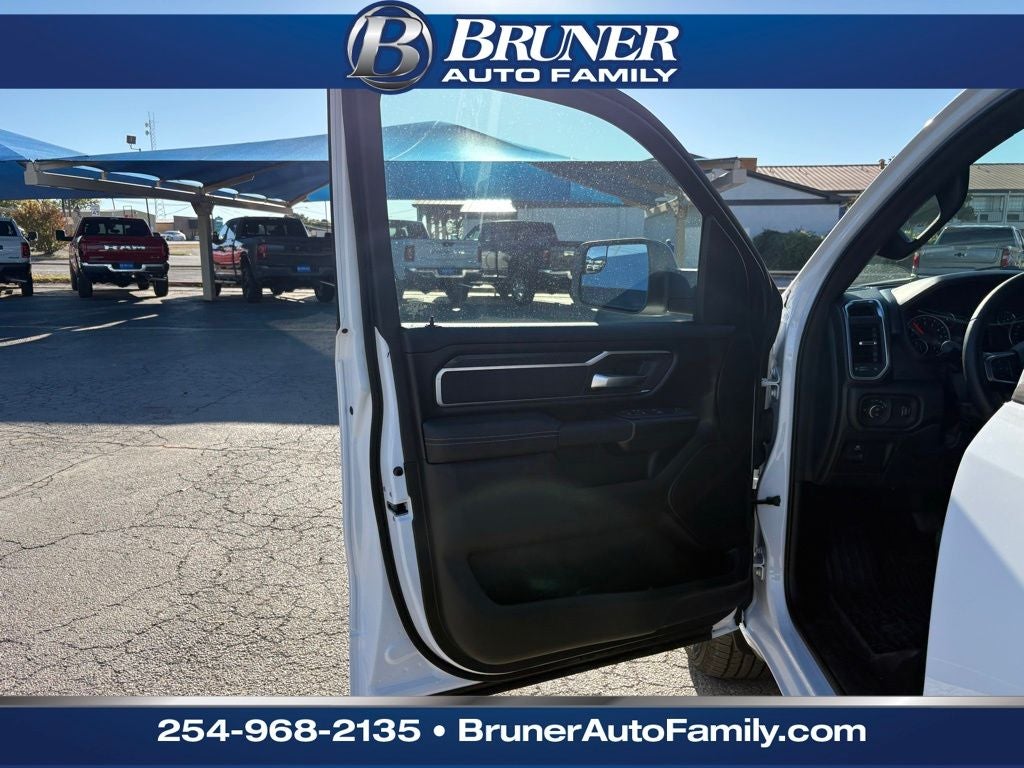 2025 RAM Ram 1500 RAM 1500 LONE STAR CREW CAB 4X2 5'7' BOX