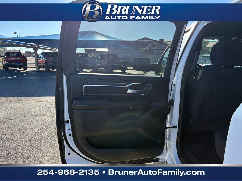 2025 RAM Ram 1500 RAM 1500 LONE STAR CREW CAB 4X2 5'7' BOX